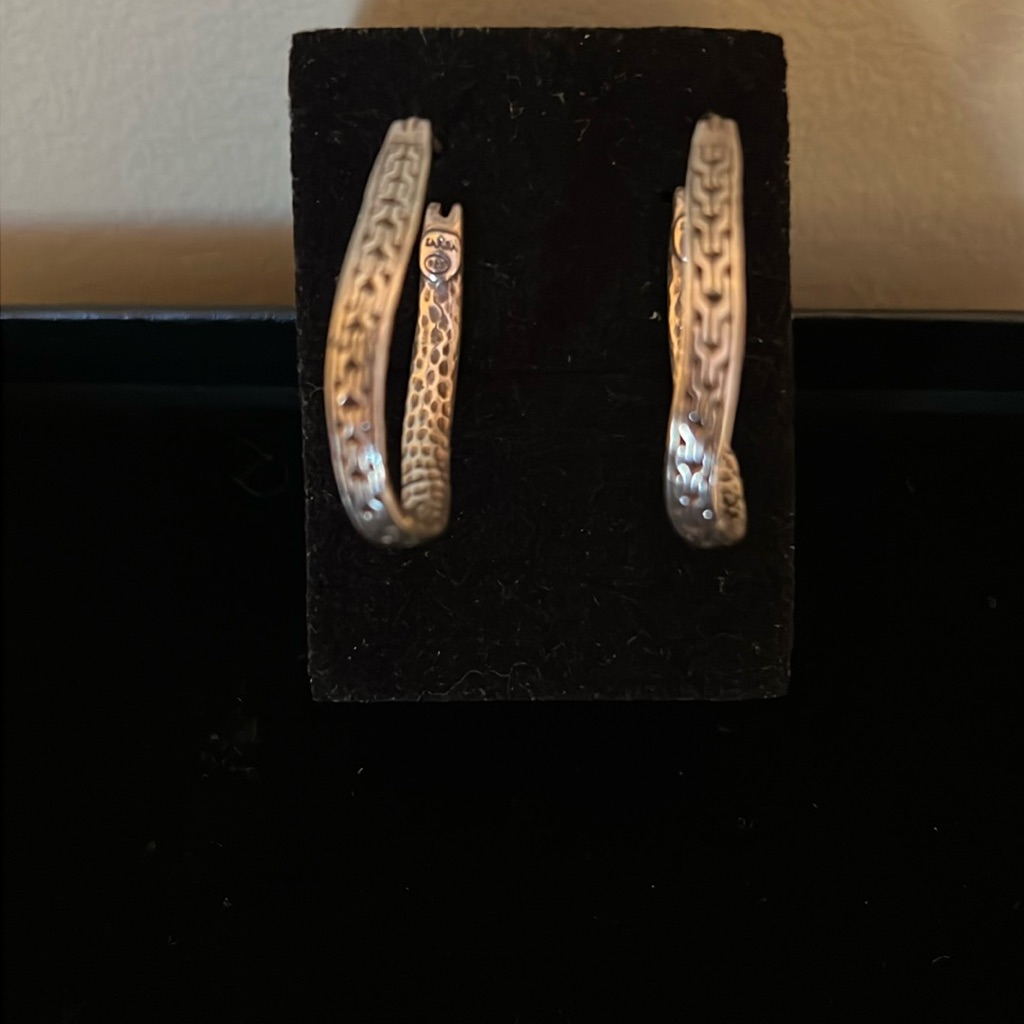 Luxury Artisan Of Bali Chain Link Earrings. Crafted In Solid Sterling Silver.